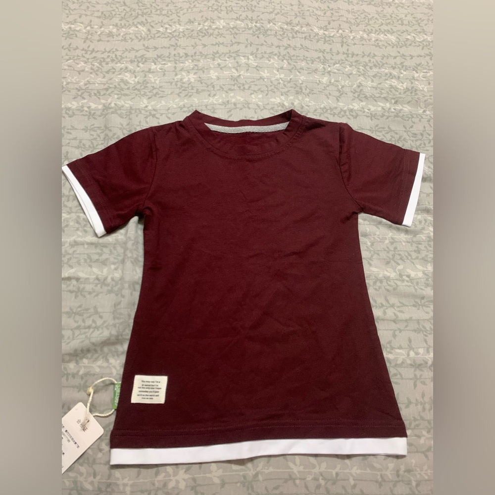 No brand boys t-shirt. Fits ages 3-6.